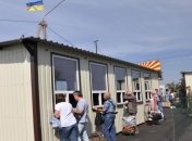 Пробки на линии разграничения: у КПВВ застряли 170 машин