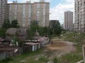 Прокуратура требует вернуть киевлянам 40 га земли на Позняках