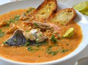 Рецепт дня: средиземноморский рыбный суп