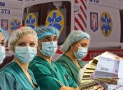 Медики під час пандемії масово їдуть за кордон: сумна статистика в цифрах