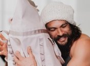 Вот и нет бороды: Джейсон Момоа распрощался с растительностью (Видео)