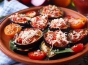 Запечені баклажани готуються дуже просто