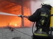 Ночью в Киеве горело общежитие, эвакуировали сотню жильцов