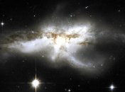 Впервые найдена гигантская тройная черная дыра (Фото)