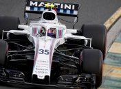 Российский гонщик Формулы-1 не доехал до финиша из-за пакета с трибун