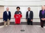 Бавария официально подписала Зане