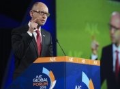 Яценюк в США сказал, как лучше всего ответить Путину