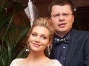 Асмус и Харламов посетили больницу, где родились дети Пугачевой