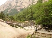 Ким Чен Ын распорядился снести на горе объекты Южной Кореи