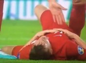 Защитник Динамо получил курьезную травму в матче за сборную (Видео)