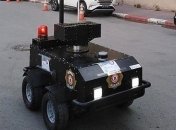 В Тунисе используют роботов для патрулирования улиц во время карантина (Видео)