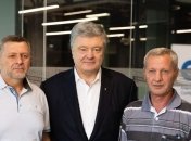 Порошенко пообещал поддержку отцу похищенного в Крыму Ибрагимова