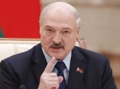 Лукашенко пригрозил Польше: не будут смотреть, как она "бряцает оружием"