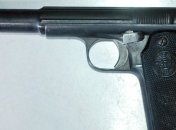 Россиянин пытался ввезти в Украину травматическое оружие