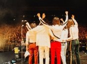 Британия пробует вернуться к жизни: в Ливерпуле устроят концерт на 5000 гостей без масок и дистанции