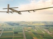 Самолет на солнечных батарейках перелетел через Атлантиду