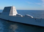 Крупнейший в мире эсминец вышел с верфи в США (Видео)