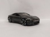 Aston Martin представил новую модель автомобиля