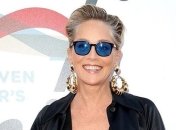 Шэрон Стоун в шикарном образе на вечеринке в Беверли-Хиллс