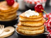 Такие оладьи с кокосом и яблоками полюбят все