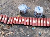 В Марьинке правоохранители обнаружили тайник со взрывчаткой