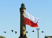 Правящая партия Польши Право и Справедливость сохраняет лидерство в соцопросах