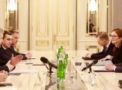 Порошенко провел встречу с заместителем Помпео: что обсуждалось