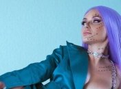 "С принцем прощаемся, коней оставляем себе": Слава Каминская выпустила клип на свою новою песню (видео)