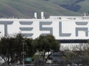 Tesla не будет судиться с Калифорнией