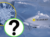 Машина, засипана снігом