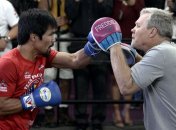 Тренер Пакьяо назвал вес для боя с Ломаченко
