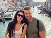 Пара заинтриговала своих фанов предстоящей свадьбой