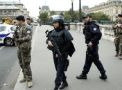 Резня на полицейском участке: во Франции требуют отставки главы МВД 