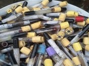 Тонны эпидемически опасных отходов: в двух областях Украины нашли нелегальные свалки (фото, видео)