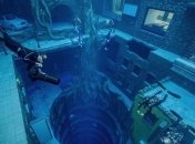 В Дубае открыли самый глубокий бассейн в мире (фото, видео)