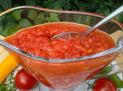 Нежный и пикантный соус из помидоров