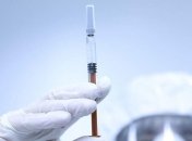 Российскому журналисту стало плохо после прививки путинской вакциной от COVID-19