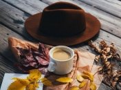 Почему нельзя класть шапку на стол