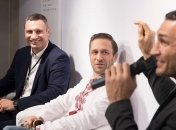 Братьев Кличко в Давосе наградили за продвижение положительного образа Украины