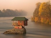 Потрясающие затерянные домики, в которых можно спрятаться от цивилизации (Фото) 