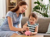 Государство поддерживает одиноких родителей