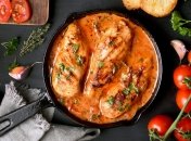 Найсмачніша курка в томатному соусі