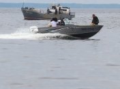 Баркас с рыбаками на борту пропал в Киевском водохранилище