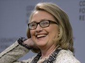 Клинтон считает важной работу со странами, где нет демократии