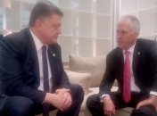 Стало известно, что обсудил Порошенко с премьером Австралии