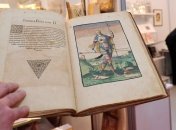 Россиянин пытался вывезти из Украины две книги конца XIX века