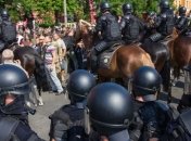 Во время стычек с противниками "Марша равенства" пострадали двое полицейских 