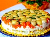 Имеет очень эффектный вид на праздничном столе