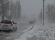 Опасность на дорогах: украинцев предупредили о тумане и гололеде