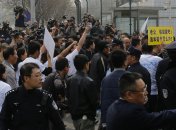 Семьи пассажиров "Боинга-777-200" требуют разъяснений от Малайзии